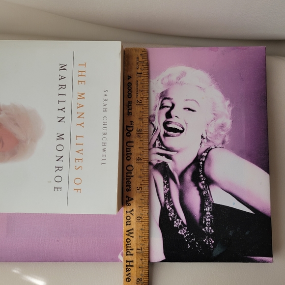 Marilyn Monroe ~ Book ~ Canvas Art ~ FINAL PRICE!! - Picture 16 of 16